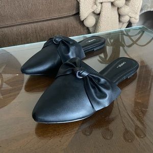 🔸 George 🔸 bow flats